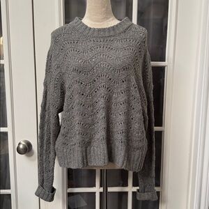 American Eagle Gray Boxy Extremely Soft Open Knit Crew Neck Sweater Women’s M